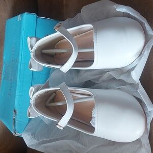 White Formal Dress Shoes in Blue Box